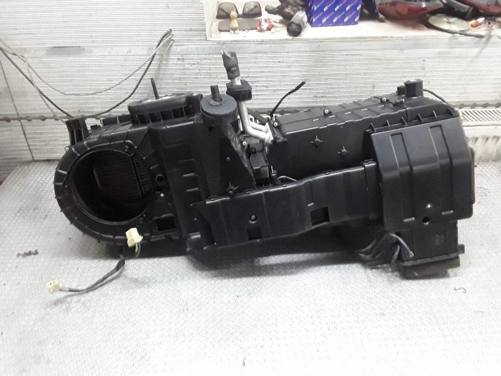 Interior heater climate box assembly 6911009000
