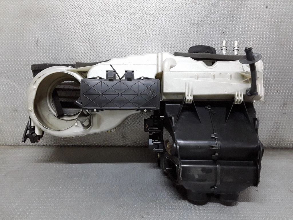 Salongi kütte- ja kliimaploki komplekt – Volvo V70 (2005-2008)