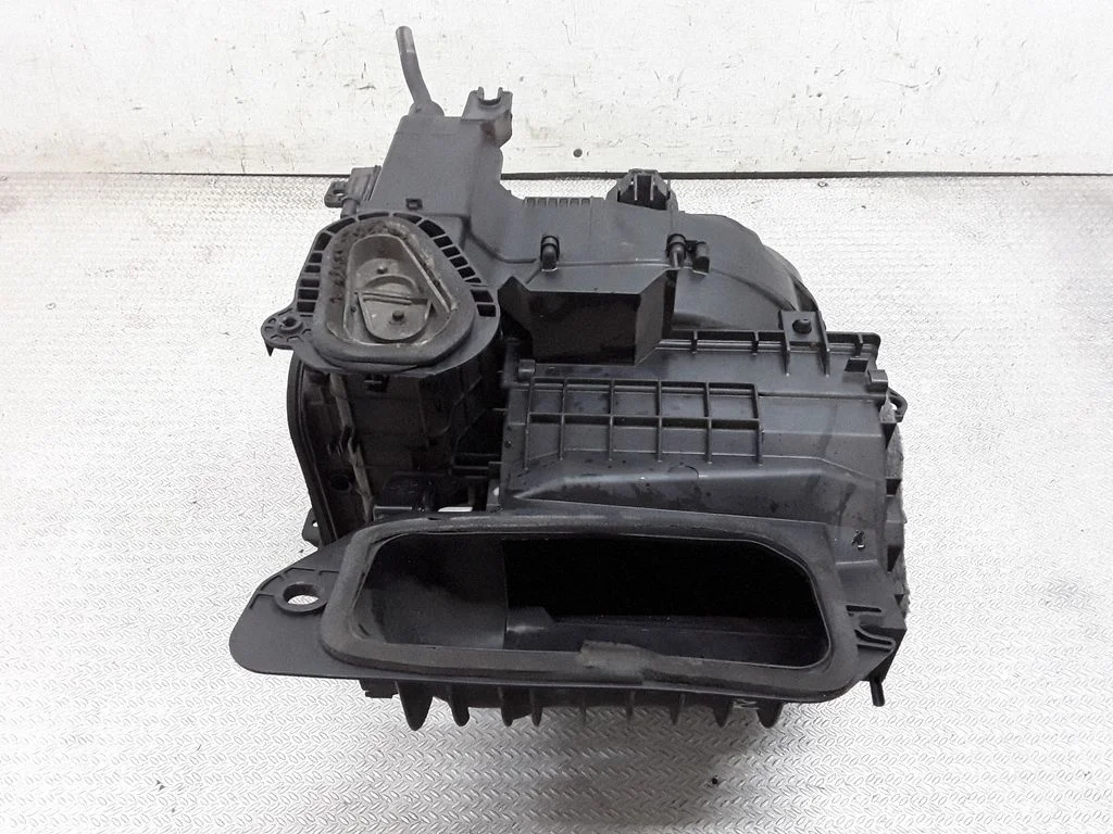 Salongi kütte- ja kliimaploki komplekt – Toyota Yaris Verso (1999-2005)
