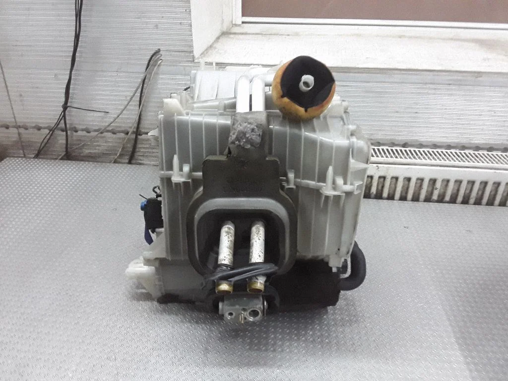 Obudowa nagrzewnicy – komplet – Saab 9-3 Ver2 (2003-2007)
