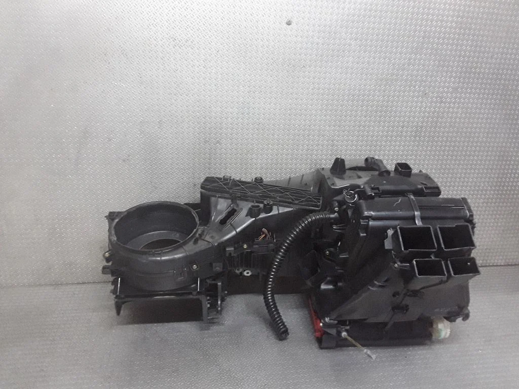 Salona klimata mezgla komplekts – Skoda Octavia Mk2 (1Z) (2004-2013)