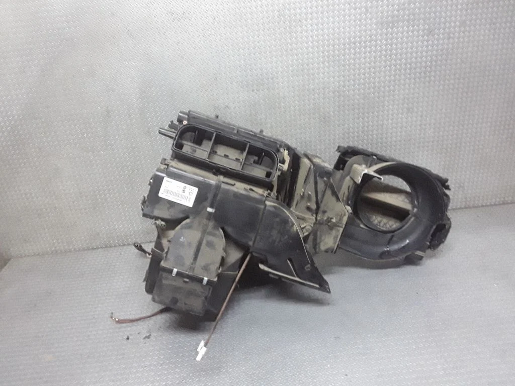 Salona klimata mezgla komplekts – Volkswagen Polo IV 9N3 (2005-2009)