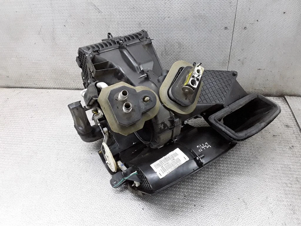 Salongi kütte- ja kliimaploki komplekt – Ford Fiesta (2009-2012)