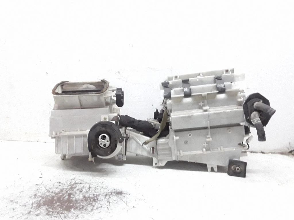 Salongi kütte- ja kliimaploki komplekt – Mitsubishi Pajero Sport I (1996-2008)