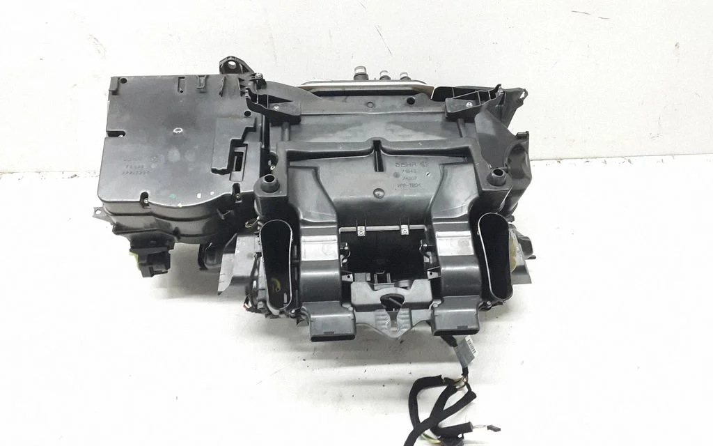 Salona klimata mezgla komplekts – BMW 7. sērija E65 E66 (2001-2008)