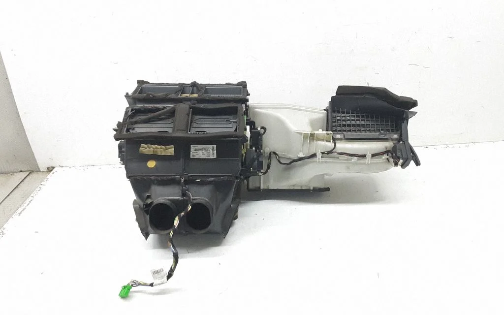 Obudowa nagrzewnicy – komplet – Volvo S60 (2001-2004)