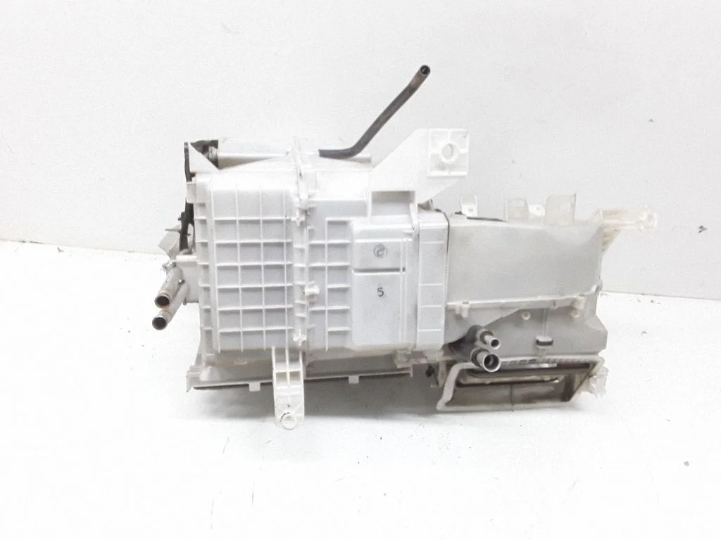 Salona klimata mezgla komplekts – Toyota Corolla Verso E121 (2001-2004)