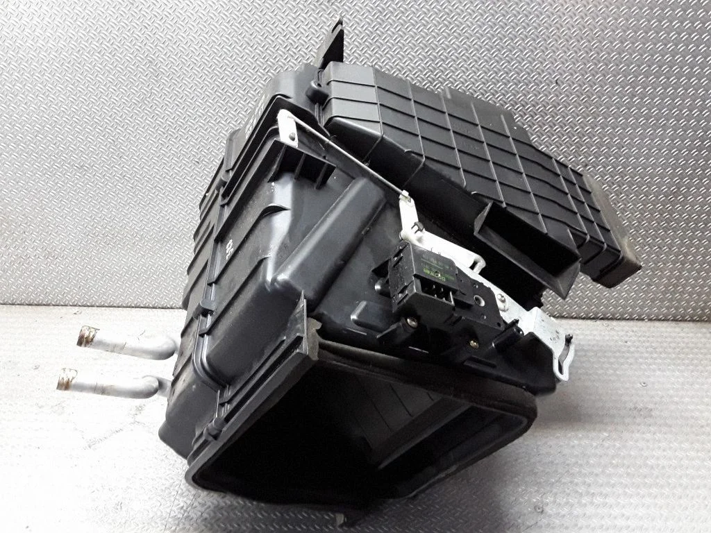 Salongi kütte- ja kliimaploki komplekt – KIA Sorento (2002-2009)