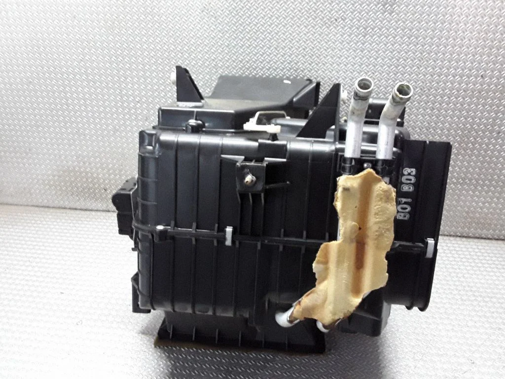 Salona klimata mezgla komplekts – Hyundai Santa Fe (2000-2006)