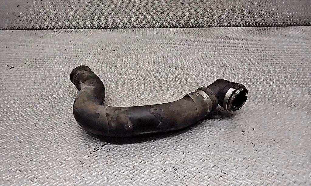 Engine coolant pipe/hose – Lancia Thesis (2002-2009)