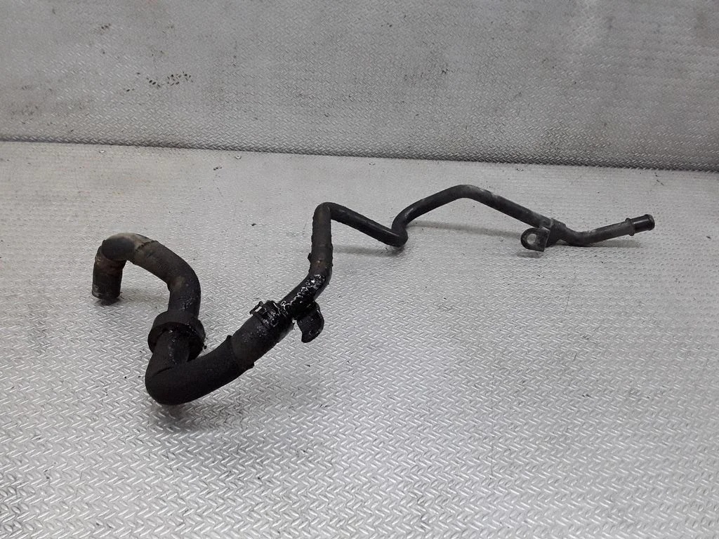 Engine coolant pipe/hose