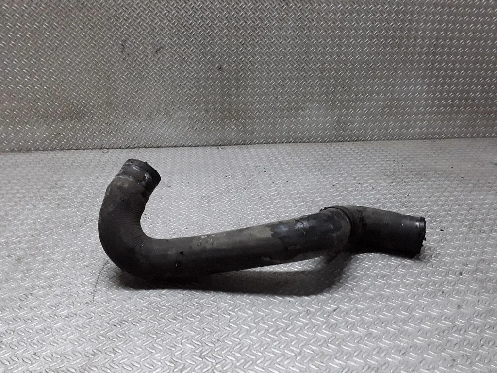 Engine coolant pipe/hose – Nissan Micra (2003-2007)