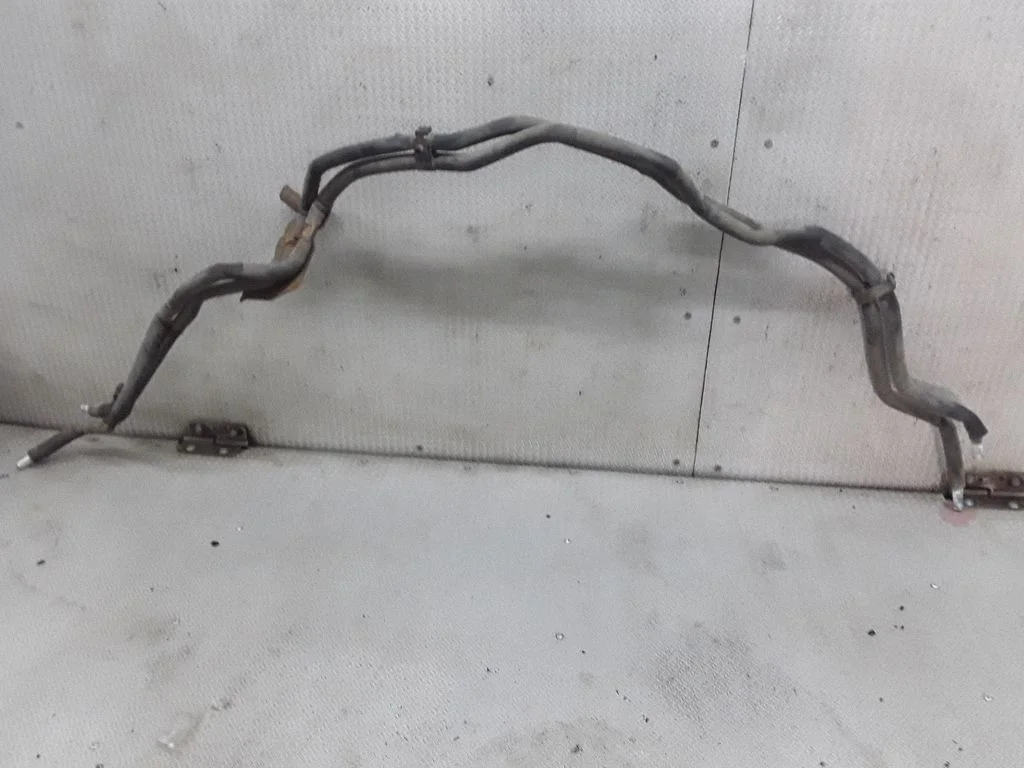 Engine coolant pipe/hose – Mitsubishi Grandis (2003-2011)