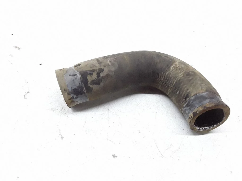 Engine coolant pipe/hose – KIA Carens I (1999-2006)