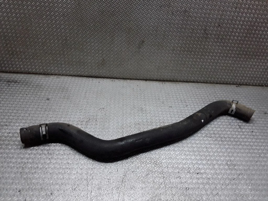 Engine coolant pipe/hose – Mazda MPV II LW (1999-2007)