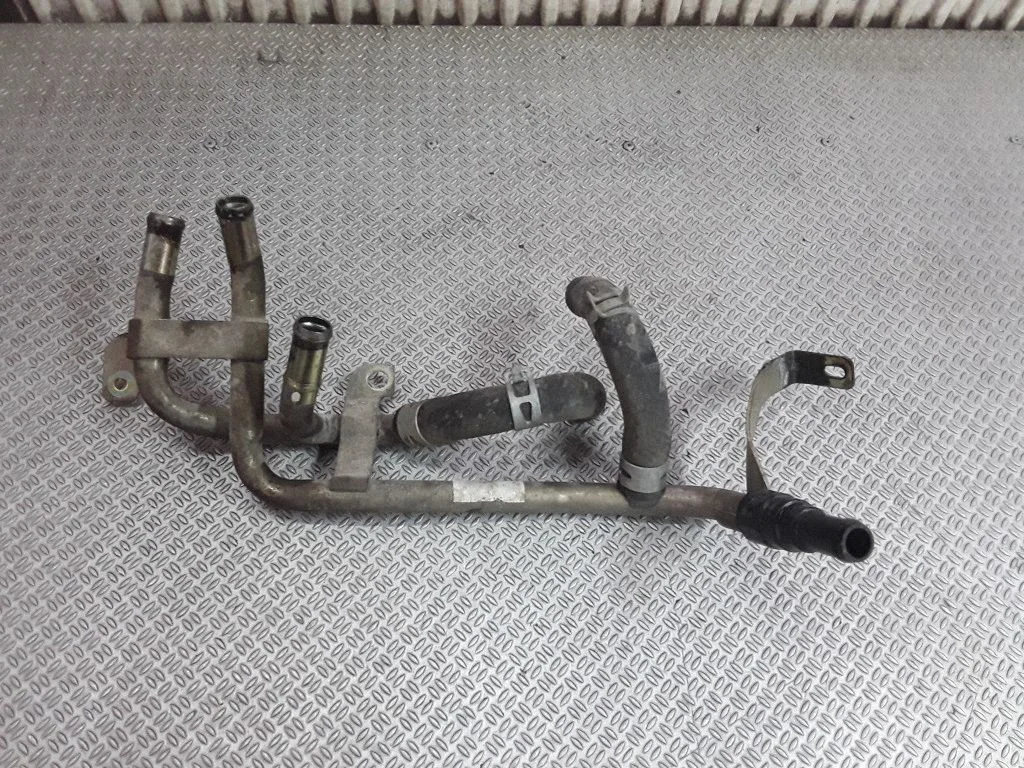 Engine coolant pipe/hose – Mazda MPV II LW (1999-2007)