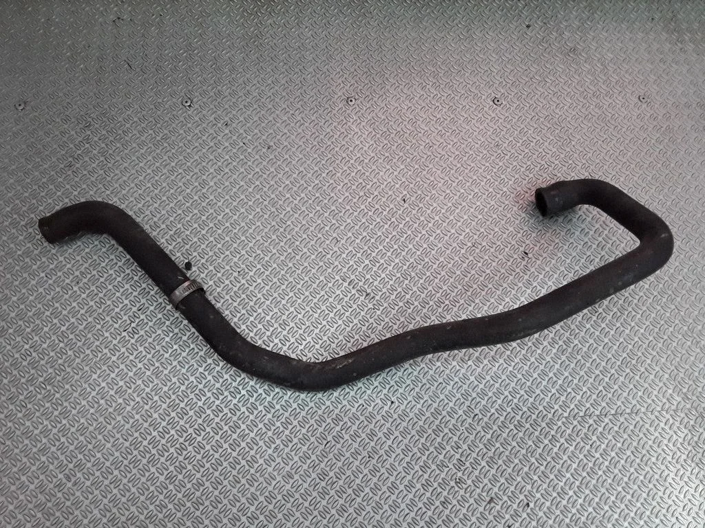 Engine coolant pipe/hose