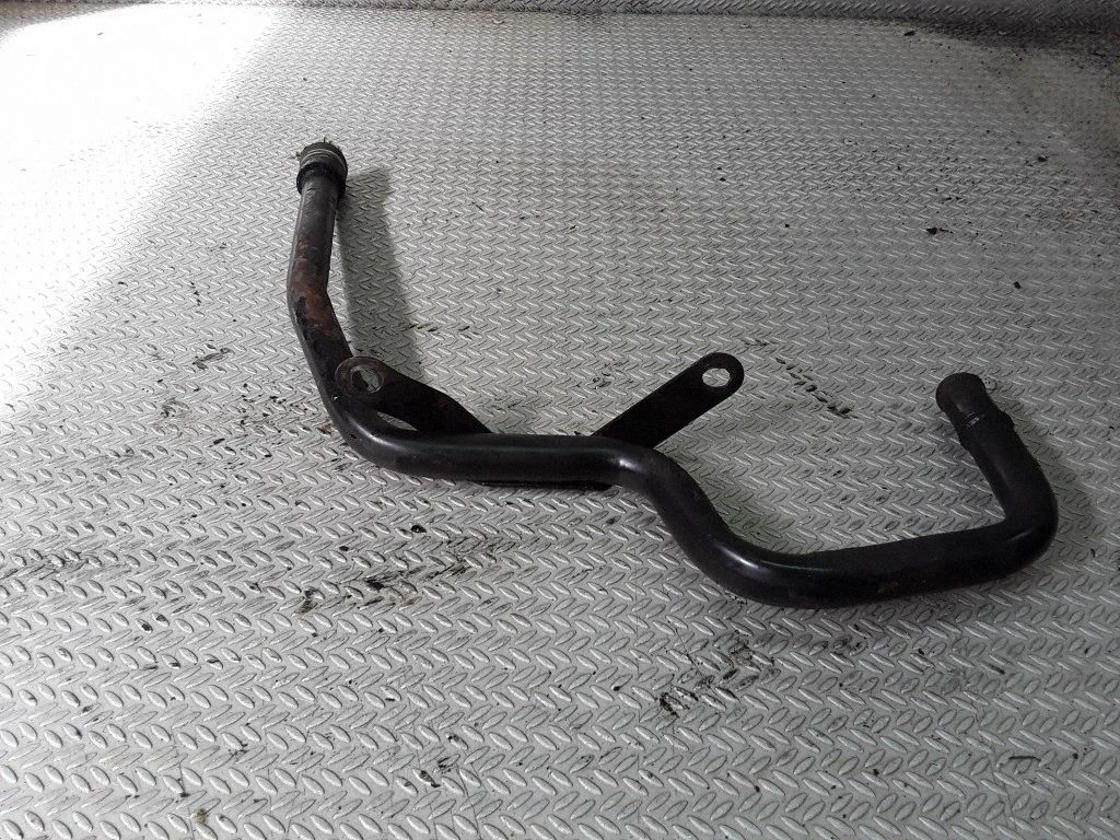 Engine coolant pipe/hose
