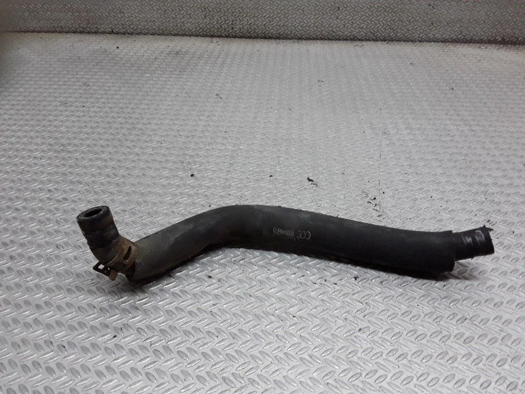 Engine coolant pipe/hose
