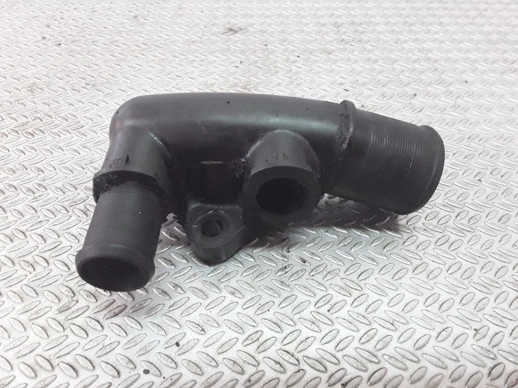 Engine coolant pipe/hose – Peugeot 406 (1999-2006)