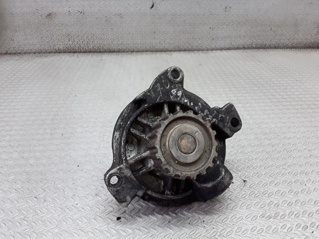 Water pump – Volvo S70  V70  V70 XC (1997-2000)