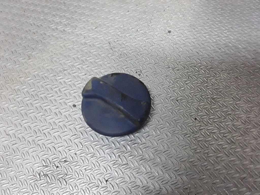 Coolant expansion tank/reservoir cap