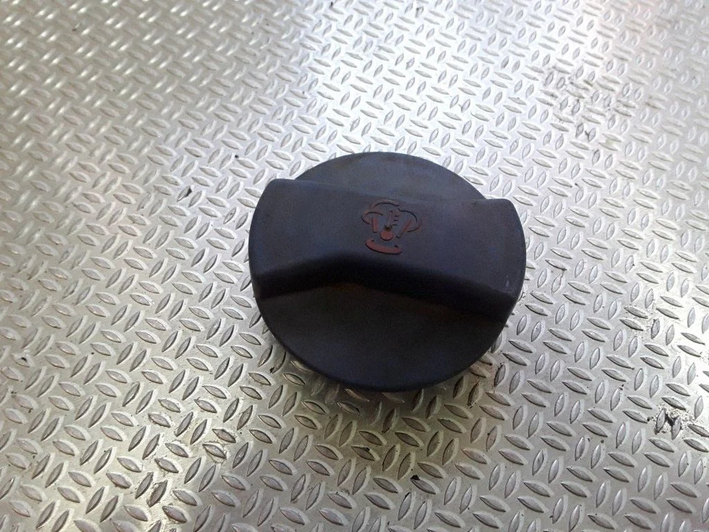 Coolant expansion tank/reservoir cap