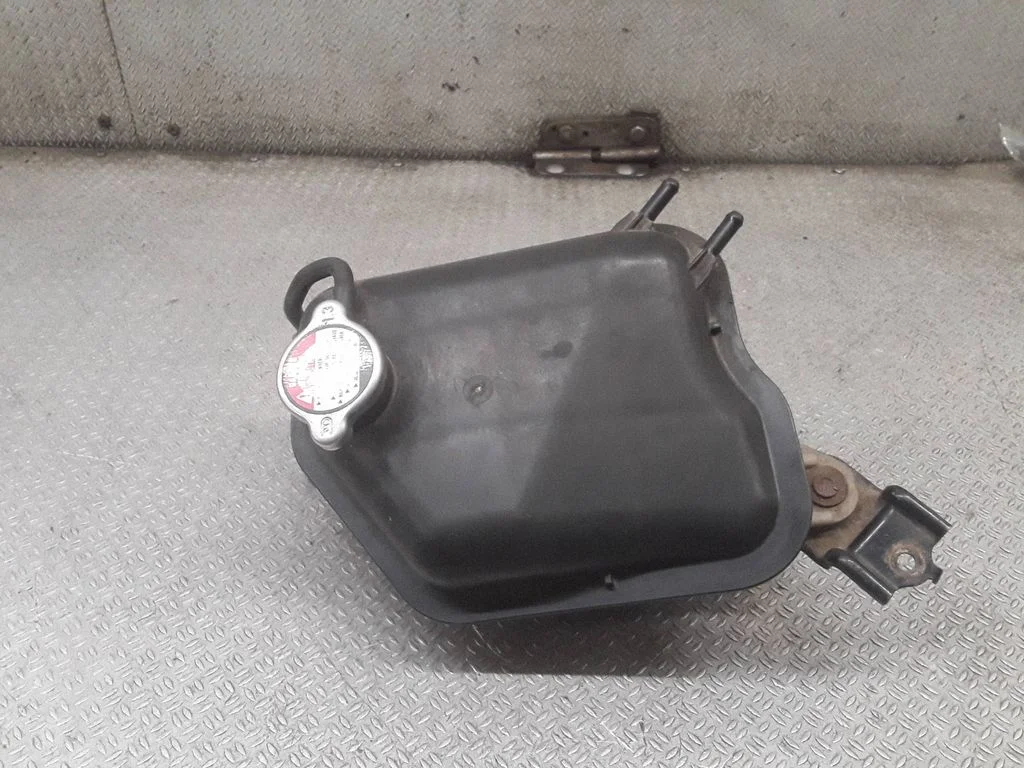 Dzesēšanas šķidruma izplešanās tvertne – Honda FR-V (2004-2009)