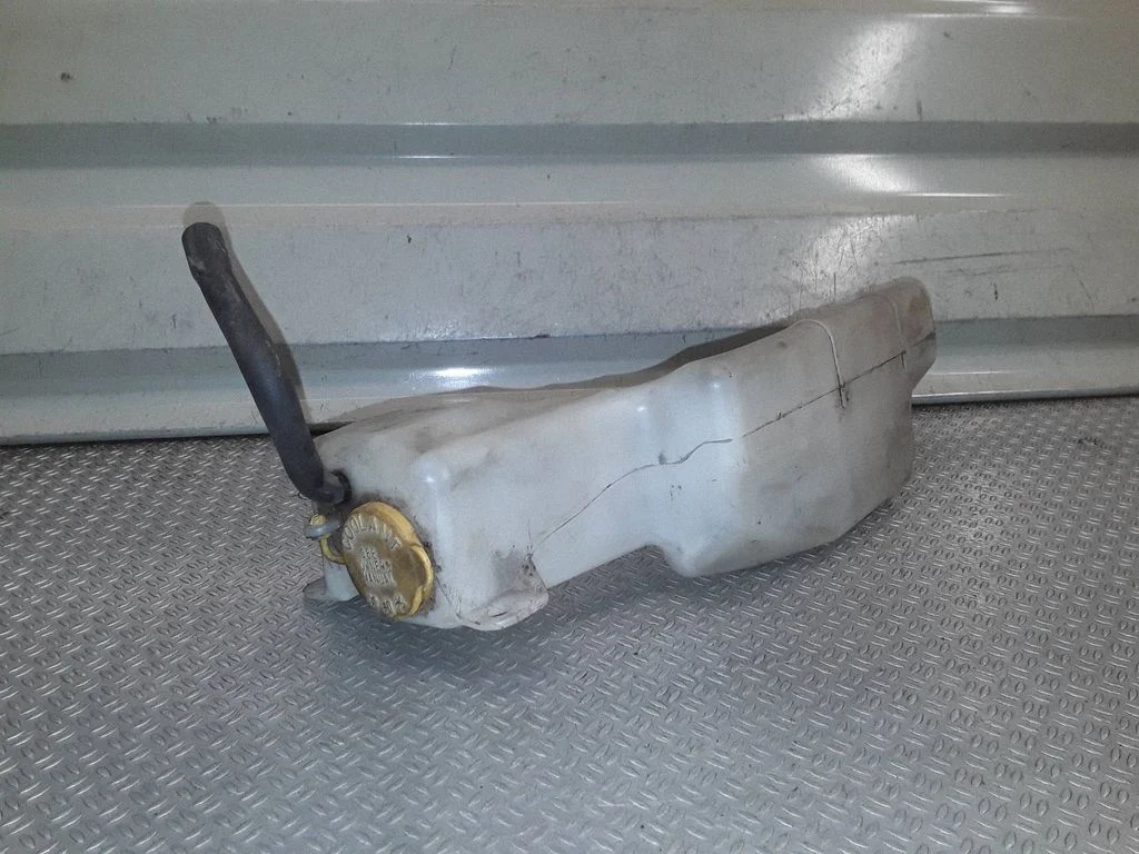 Coolant expansion tank/reservoir – Subaru Impreza III (2008-2011)
