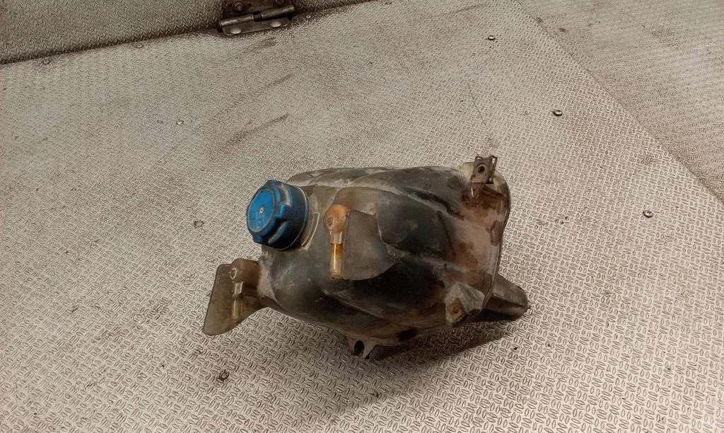 Coolant expansion tank/reservoir – Citroen Jumper (2007-2013)