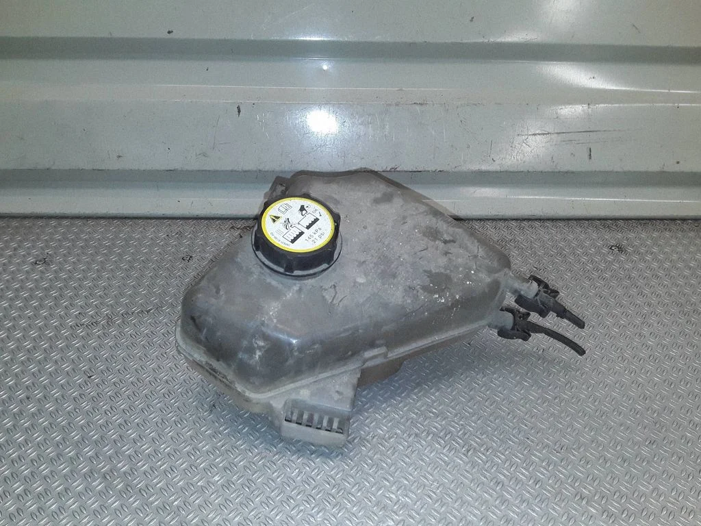 Coolant expansion tank/reservoir – Ford Fiesta (2009-2012)
