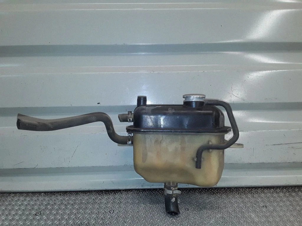 Coolant expansion tank/reservoir