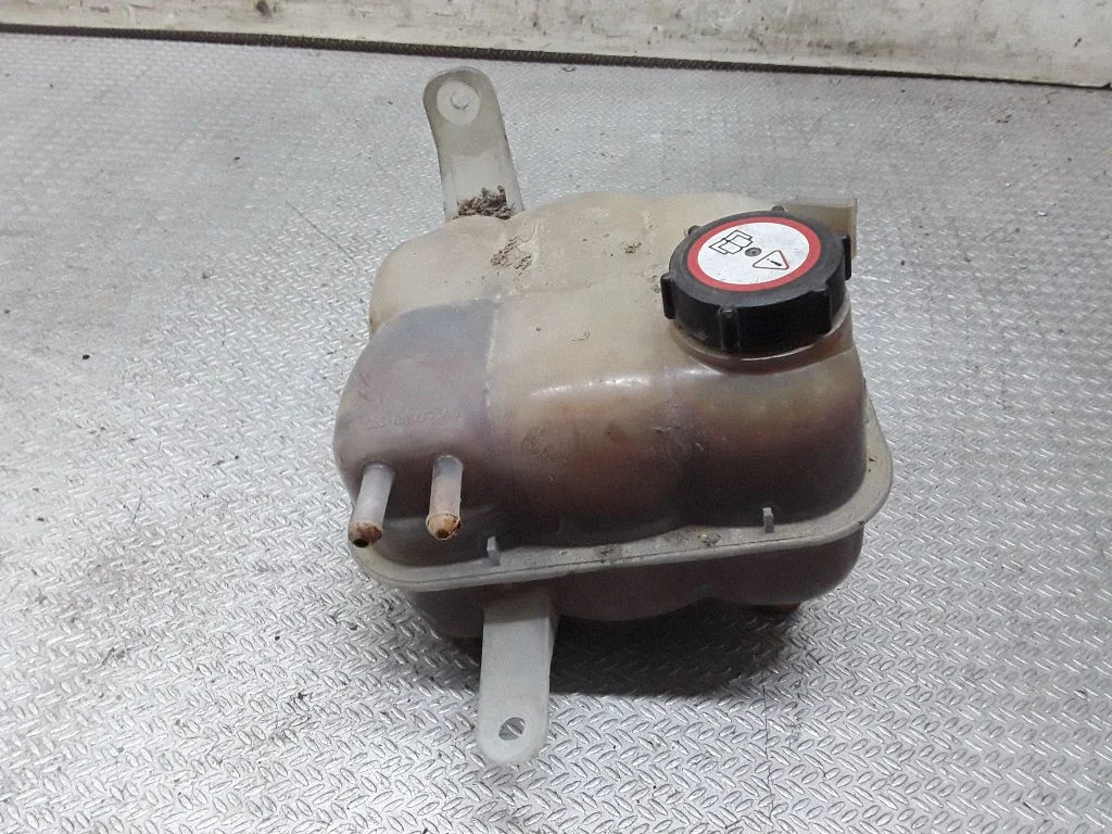 Coolant expansion tank/reservoir