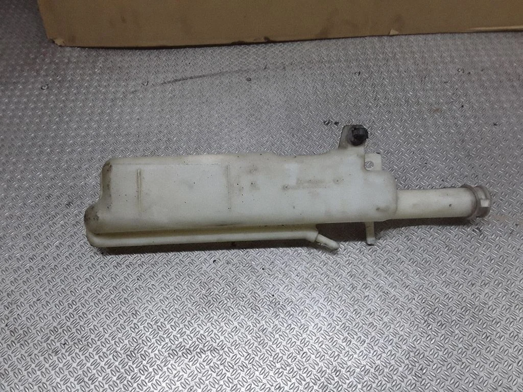 Coolant expansion tank/reservoir – Mitsubishi Colt CZ3 (2006-2009)