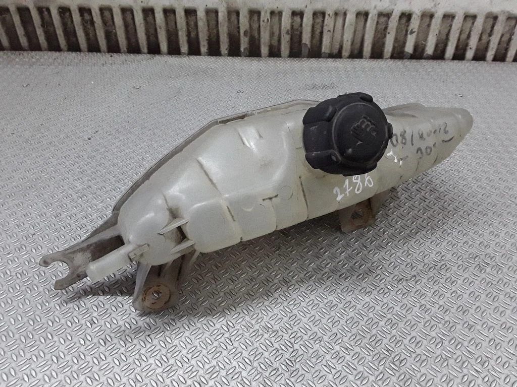 Dzesēšanas šķidruma izplešanās tvertne – Nissan Micra (2003-2007)