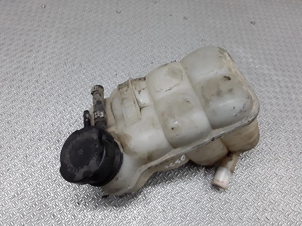 Coolant expansion tank/reservoir