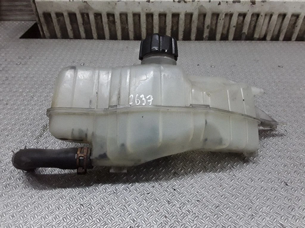 Jahutusvedeliku paisupaak – Nissan Note (E11) (2006-2014)