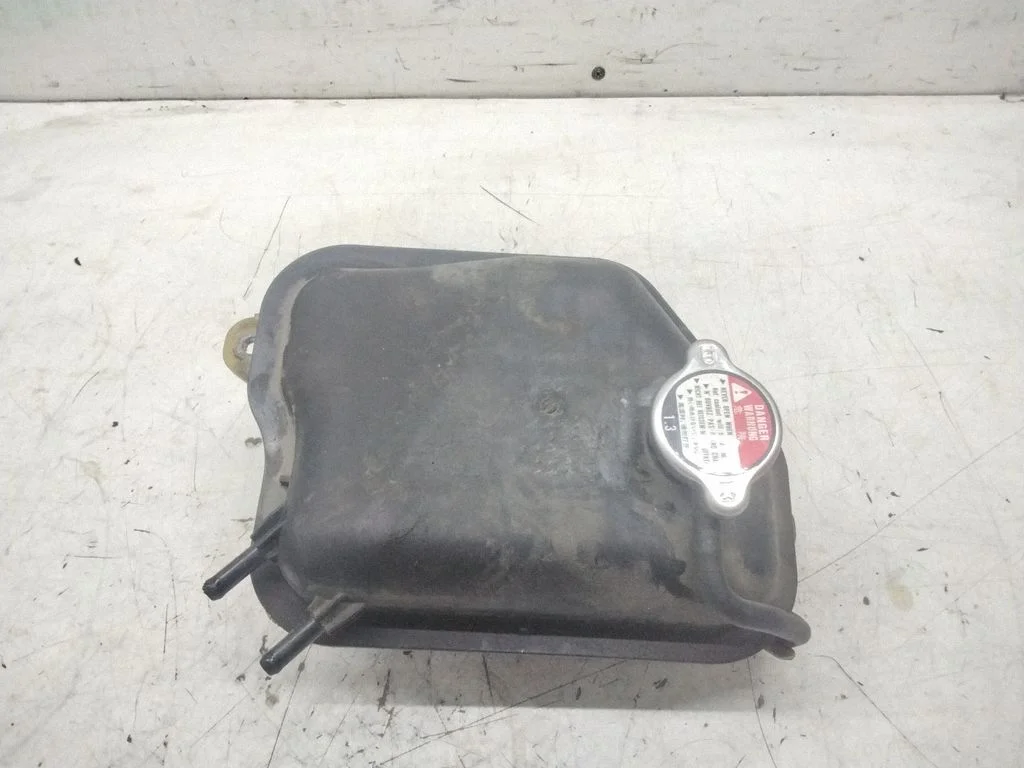 Dzesēšanas šķidruma izplešanās tvertne – Honda FR-V (2004-2009)