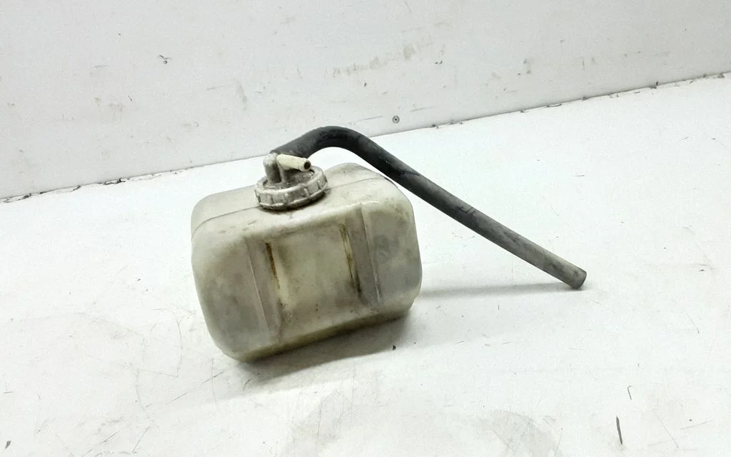 Coolant expansion tank/reservoir – Mitsubishi Pajero (1991-1999)
