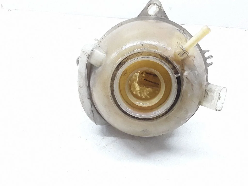 Zbiorniczek wyrównawczy płynu chłodniczego – Volkswagen Jetta III (1992-1999)