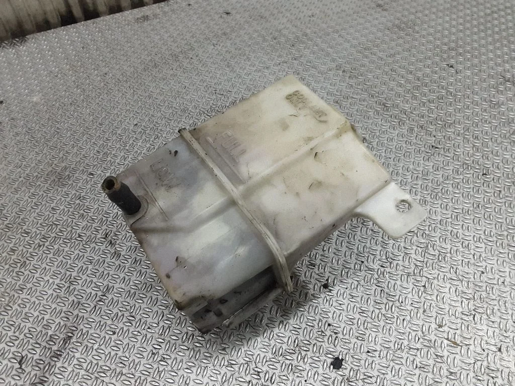 Coolant expansion tank/reservoir