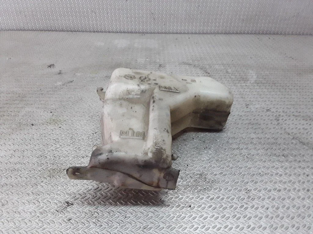 Dzesēšanas šķidruma izplešanās tvertne – Nissan Primera (2002-2007)