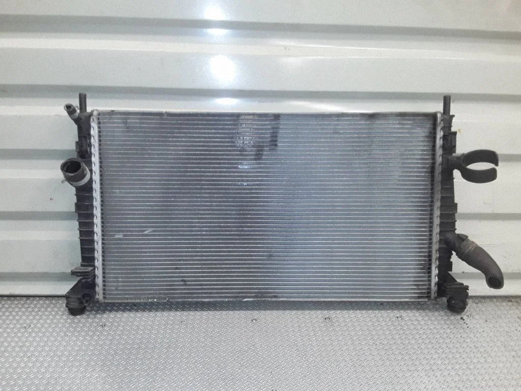 Chłodnica wody 3M5H8005TL – Volvo C30 (2007-2010)