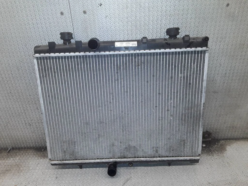Coolant radiator – Citroen C5 (2005-2008)