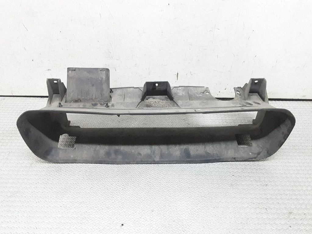 Radiator cooling fan shroud – Volvo S40, V40 (1995-2004)
