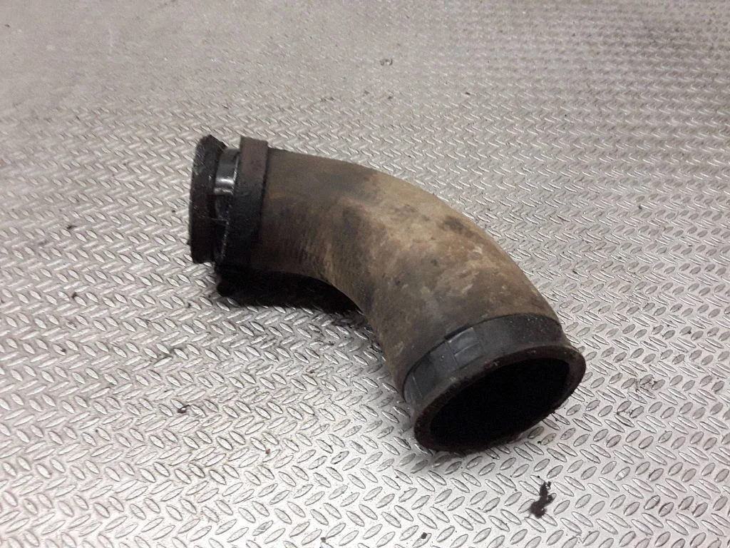 Intercooler hose/pipe