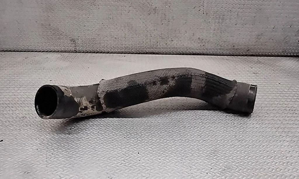 Intercooler hose/pipe