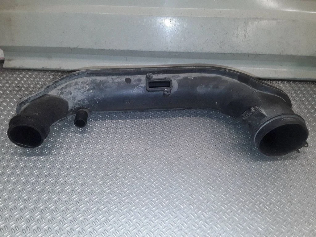 Intercooler hose/pipe 6C119R504C