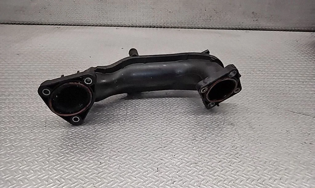 Vahejahuti voolik (-ud)/ toru (-d) – Ford Fiesta (2009-2012)