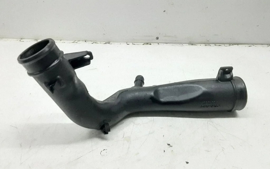 Intercooler hose/pipe – Mitsubishi Grandis (2003-2011)
